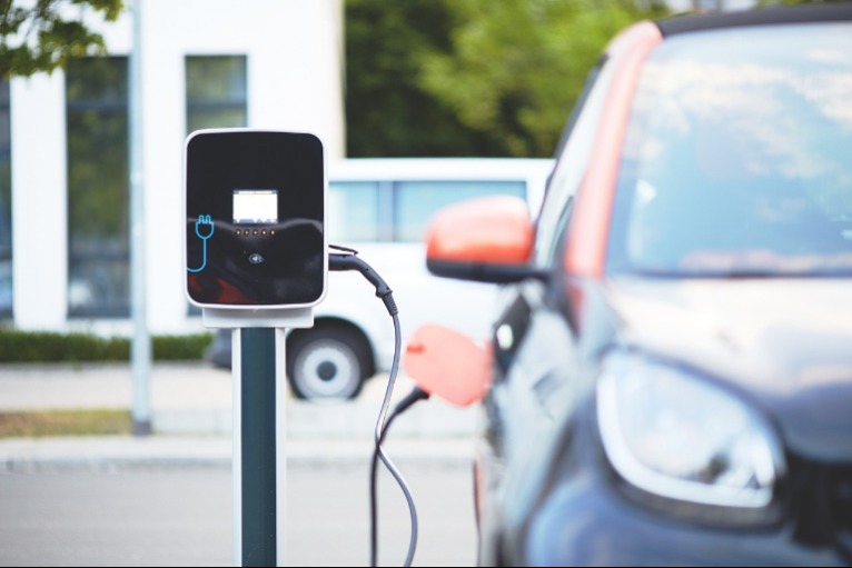 Igaz vagy hamis? Az elektromos autók olcsóbbak-e a szervizelés, karbantartás és javítás terén?