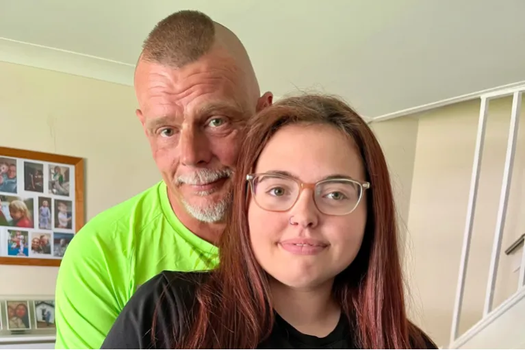 „Lefeküdtem a férjem apjával, és most testvéreket szülök neki”